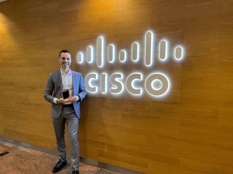 Dr Nick Patterson receiving the Cisco Networking Academy Golden Bridge Award